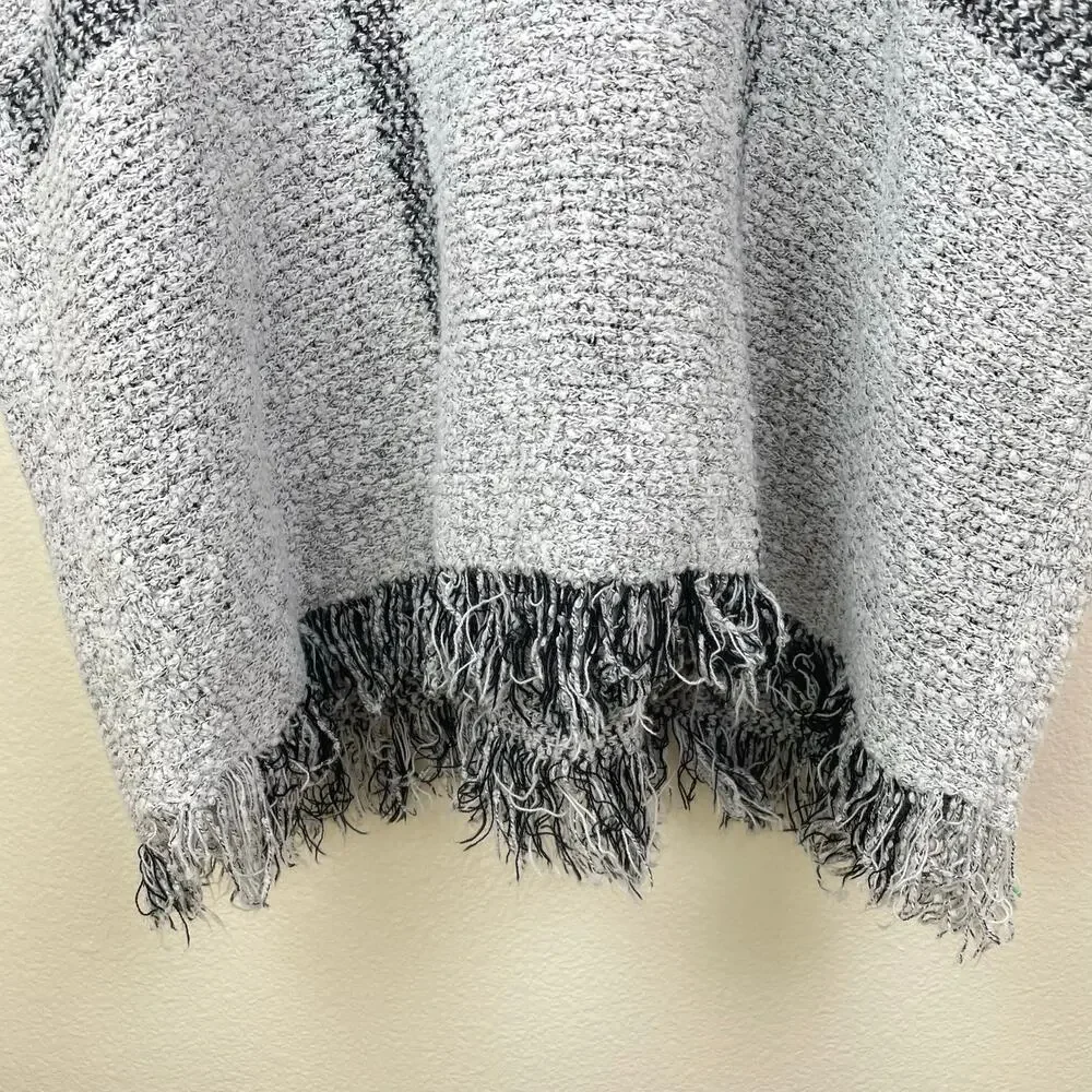 Windsor womens poncho